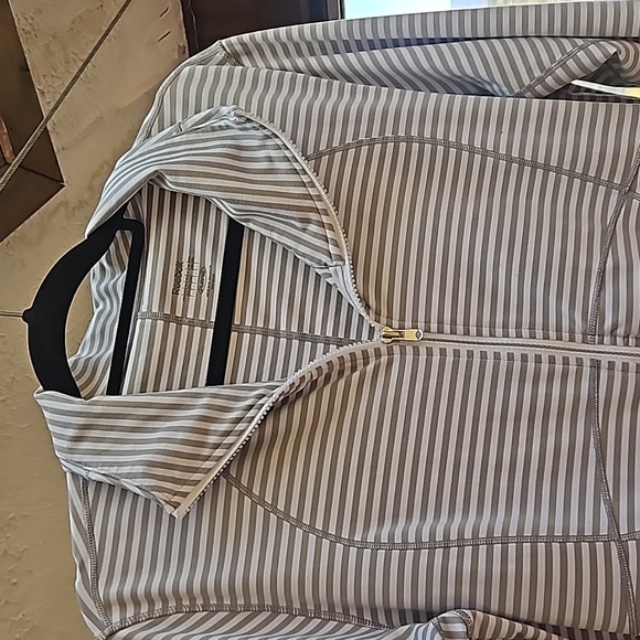 👚REEBOX STRIPED ATHLETIC JACKET👚 - Picture 6 of 11